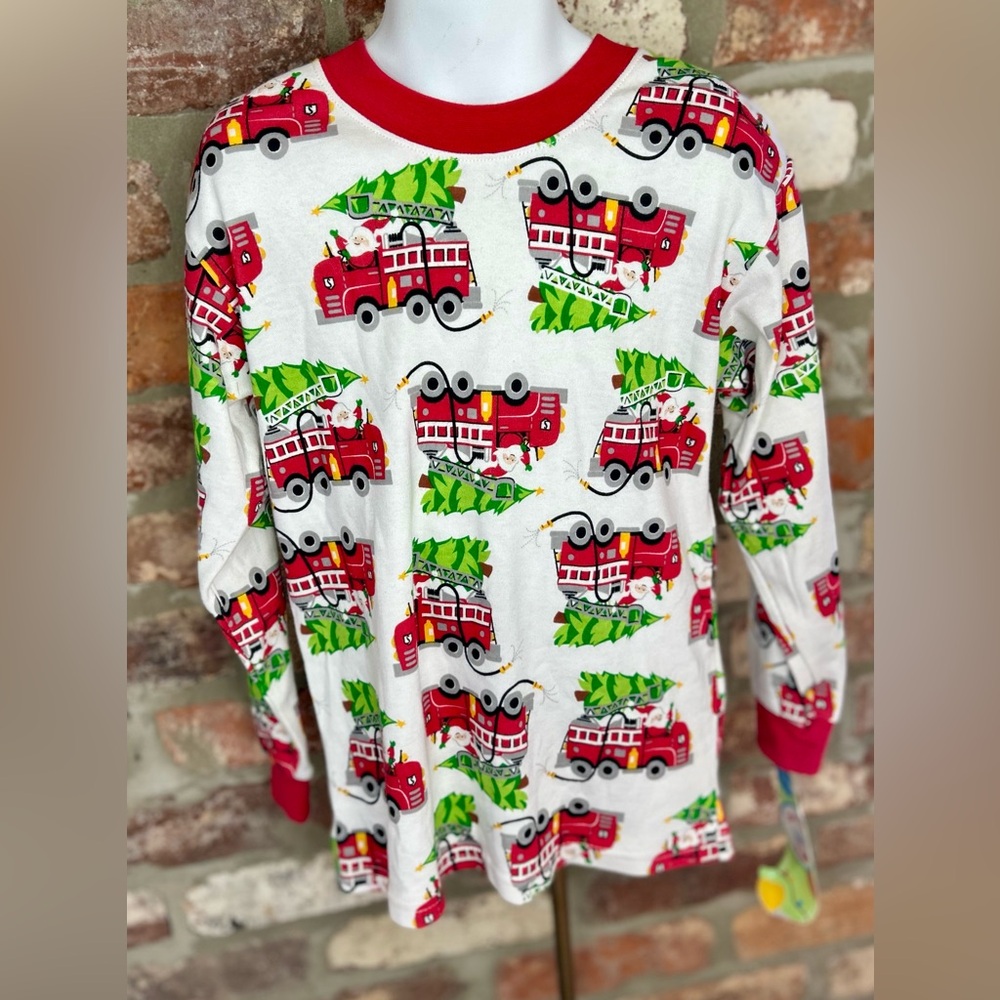 Fire truck w/Christmas Tree Print Long Sleeve Shirt Child size 6 Flame Resistant
